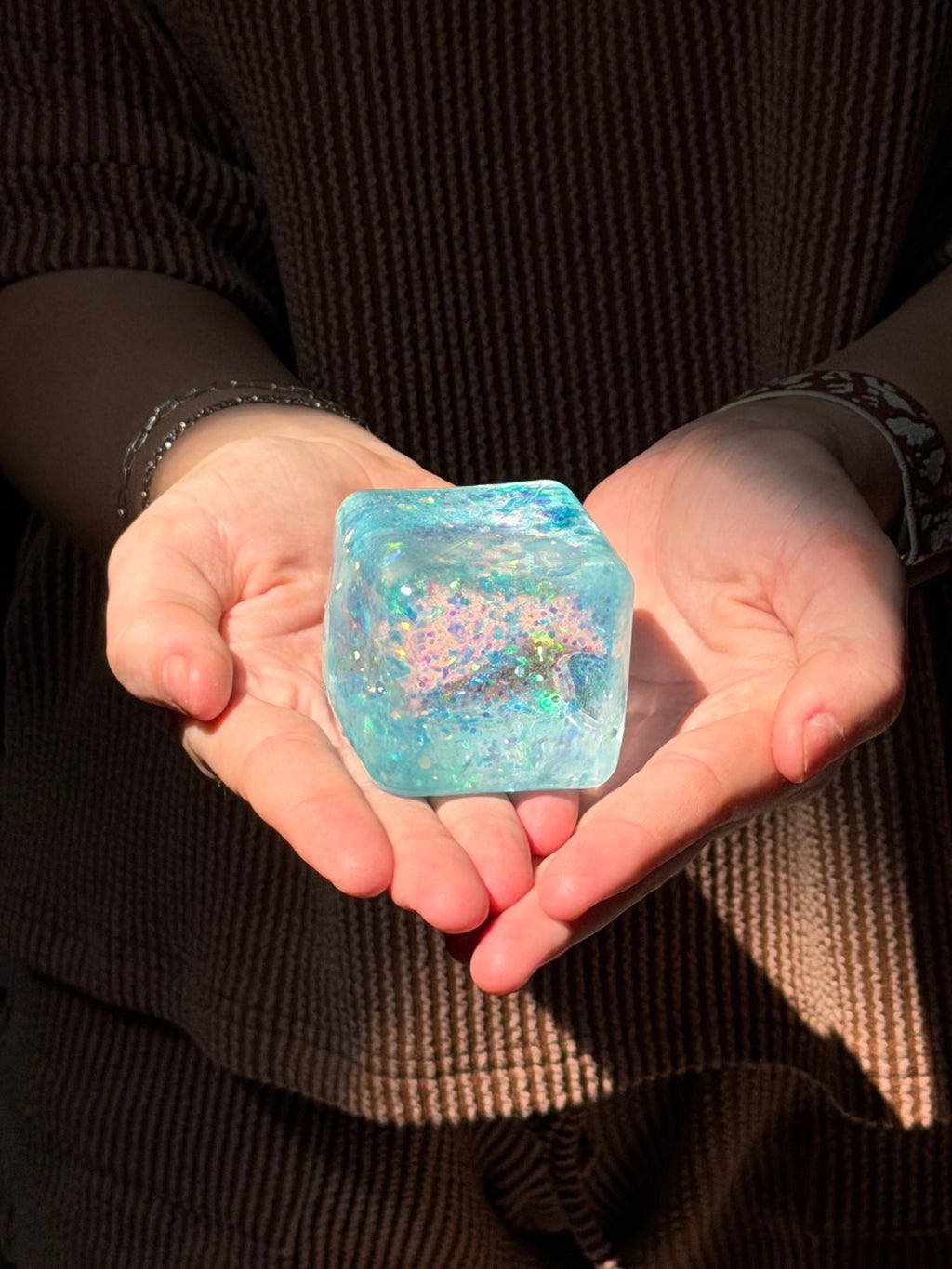 Squeezy Glitter Cube