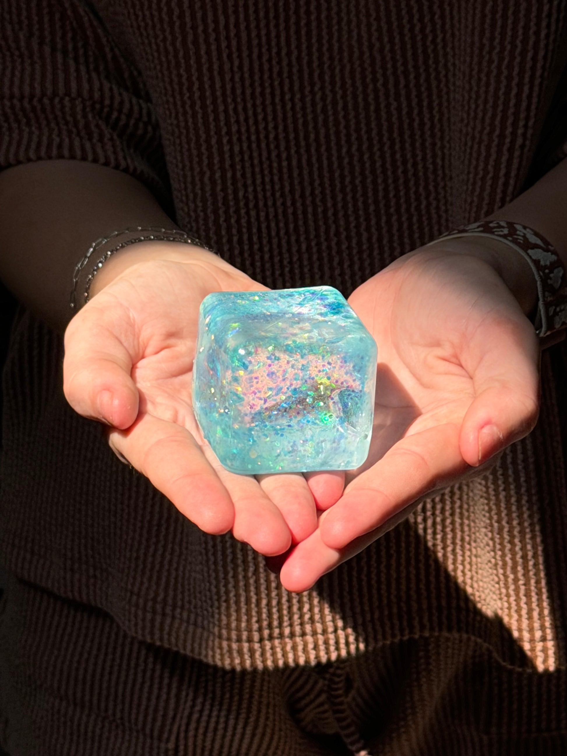 Squeezy Glitter Cube